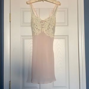 Beautiful Vintage Négligée